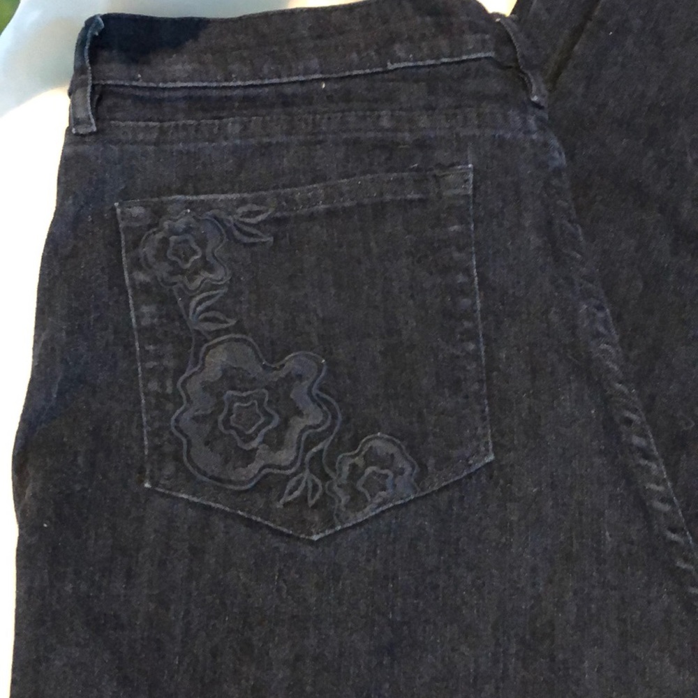 Lee classic fit
